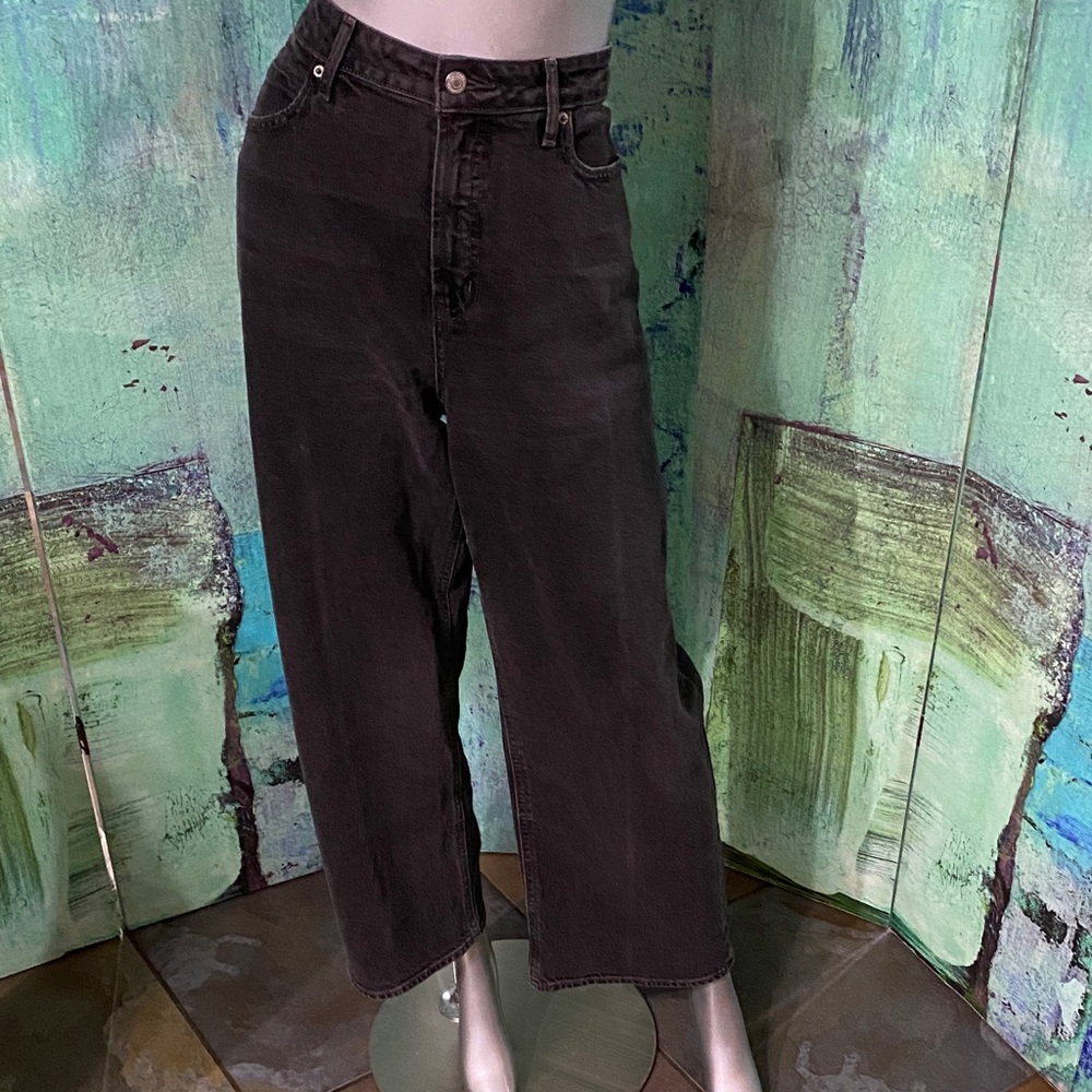 Old Navy Black Wash Extra Hi-Rise Sky-Hi Wide Leg Jeans